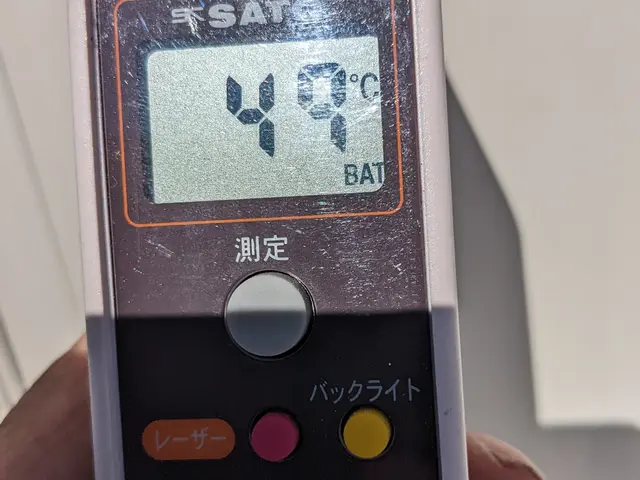 折半屋根、カラーベスト、セメント瓦、塗替え工事サービスの画像