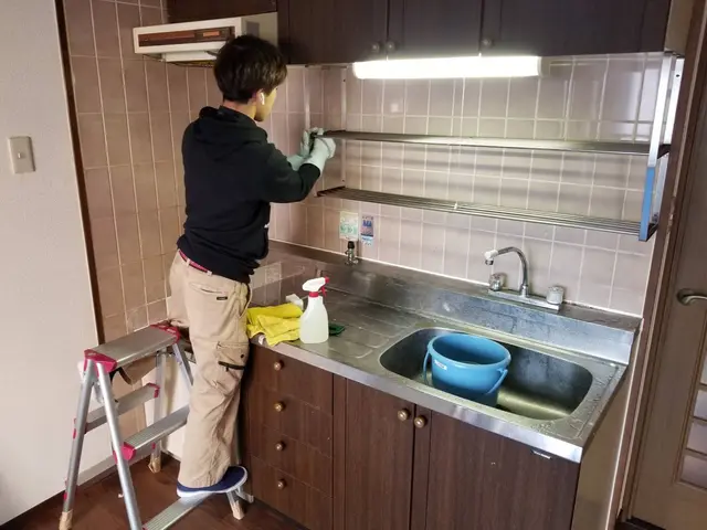 【水周り4点清掃】キッチン換気扇とお風呂、トイレ気になる4箇所を綺麗にします！サービスの画像