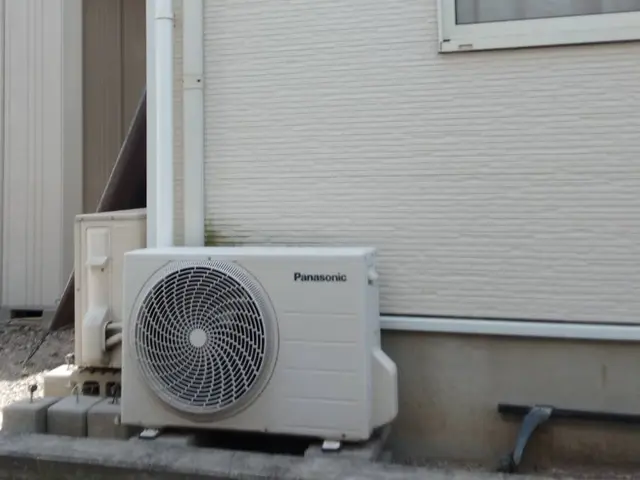 ルームエアコンの取外し工事です　移設や取付もご相談下さい ◇回収無料◇サービスの画像