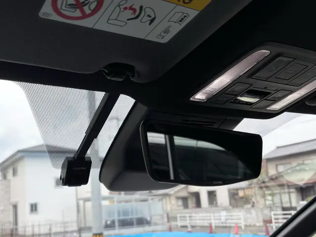 確かな技術で最高の仕上がりをご提供！ドライブレコーダーの取付なら当店で♪サービスの画像