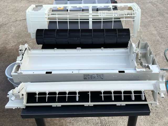 千葉で数少ない壁から取り外して完全分解洗浄できる業者です！サービスの画像