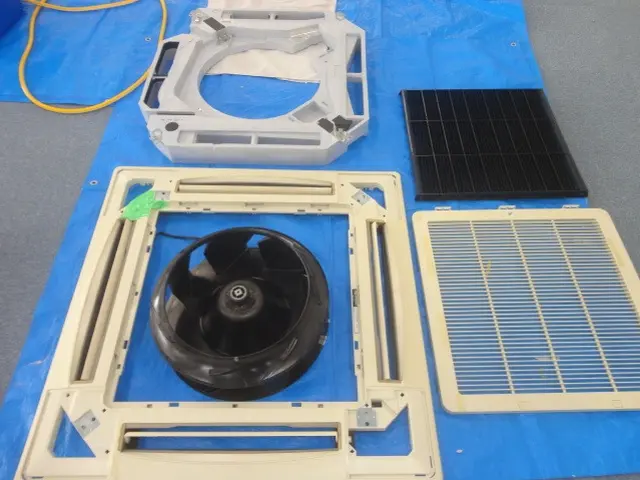 【天井埋め込みエアコンクリーニング】お家の手に負えない汚れは当店へお任せ下さいサービスの画像