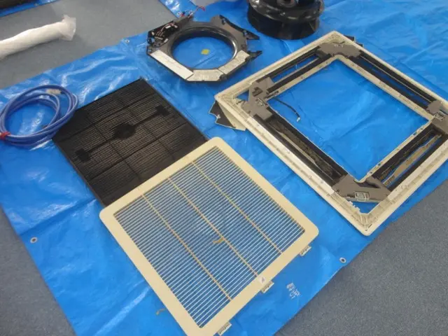 【天井埋め込みエアコンクリーニング】お家の手に負えない汚れは当店へお任せ下さいサービスの画像