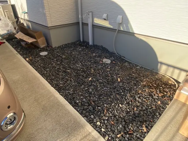 面倒な雑草対策にも！混み合っています。場合によっては6月着工です。早めのご相談をサービスの画像