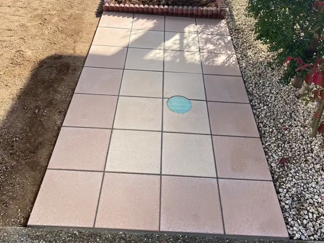 面倒な雑草対策にも！混み合っています。場合によっては6月着工です。早めのご相談をサービスの画像