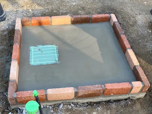 面倒な雑草対策にも！混み合っています。場合によっては6月着工です。早めのご相談をサービスの画像