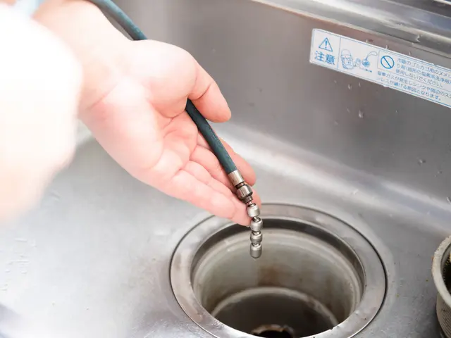 口コミで大好評！内視鏡を使い【キッチンつまり・悪臭】お悩みを高圧洗浄で徹底解決！サービスの画像