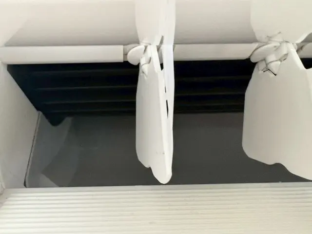 夏直前は予約困難！分解高圧洗浄のエアコンクリーニングサービスの画像