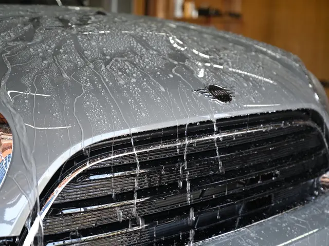 TOYOTA　GRgarege公認のクオリティをお届けします。細部に渡って洗車！サービスの画像