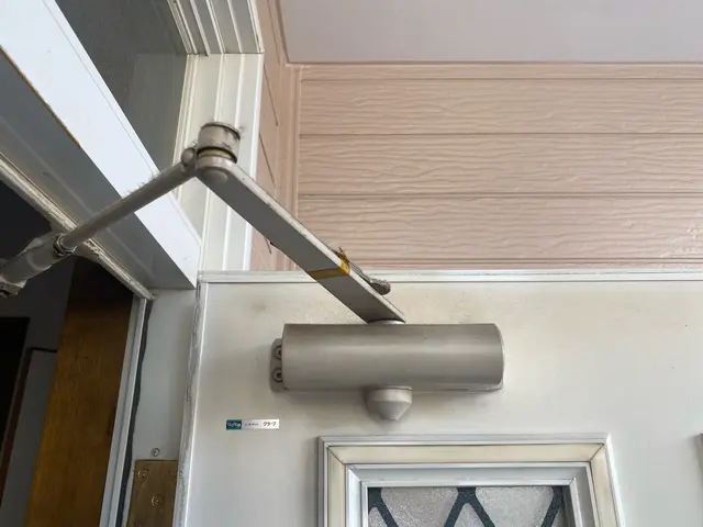 【完全自社施工】ドアクローザー交換作業【安心丁寧な職人にお任せください】サービスの画像