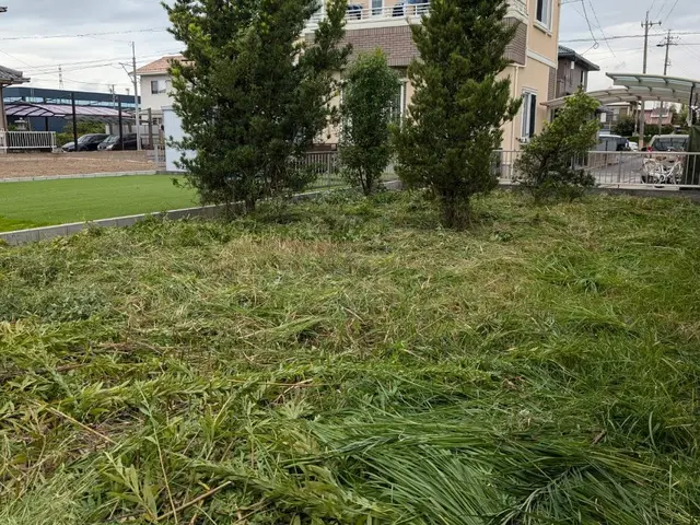 作業外注一切なし◎損害保険に加入済み◎何でも当店へお任せください！サービスの画像