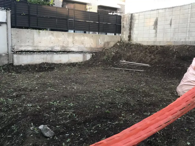 草刈り・草むしり・剪定・伐採の(合)山本企画サービスの画像