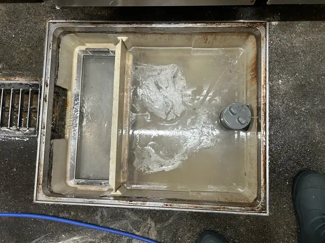 【店舗・法人向け】グリストラップ清掃はプロにお任せ！定期清掃・営業時間外対応可能サービスの画像