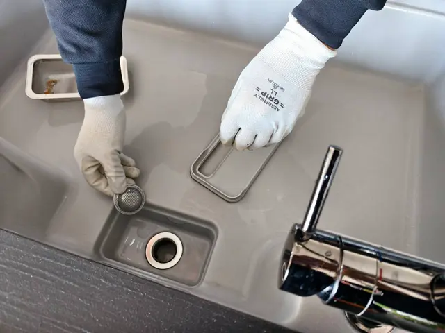 《キッチンの水栓蛇口交換》はお任せ下さい！経験と知識をいかして迅速に対応致しますサービスの画像