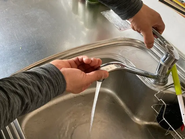 《キッチンの水栓蛇口交換》はお任せ下さい！経験と知識をいかして迅速に対応致しますサービスの画像