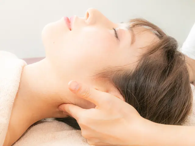 ご自宅やホテルなどでアロママッサージ・オイルトリートメント・リンパドレナージュ♪サービスの画像