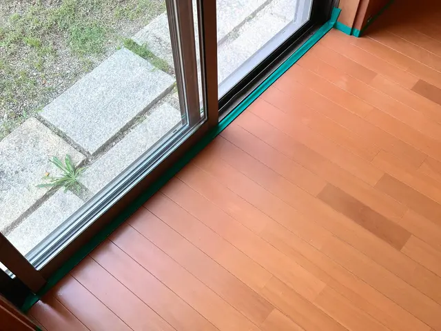 フロアリペア　フローリング以外の補修もお気軽にお問い合わせ下さいサービスの画像