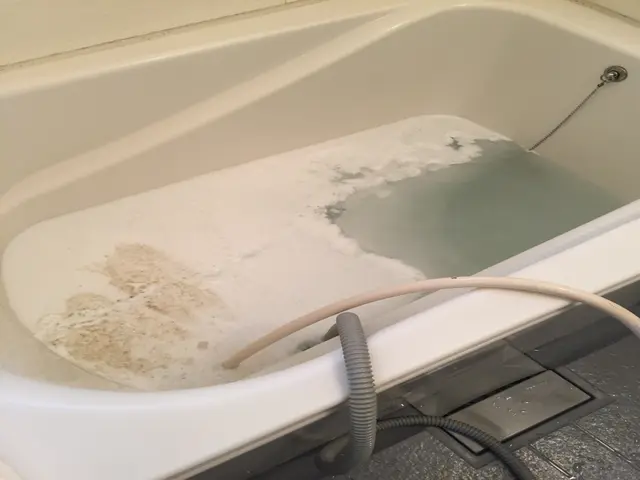 （風呂釜洗浄専門店）エコキュートも対応！追い焚き配管、給湯器の湯垢雑菌を除菌洗浄サービスの画像