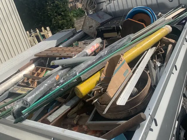 特典付き！不用品回収後のお掃除！もう一つサービス追加　親切、丁寧に対応します！サービスの画像