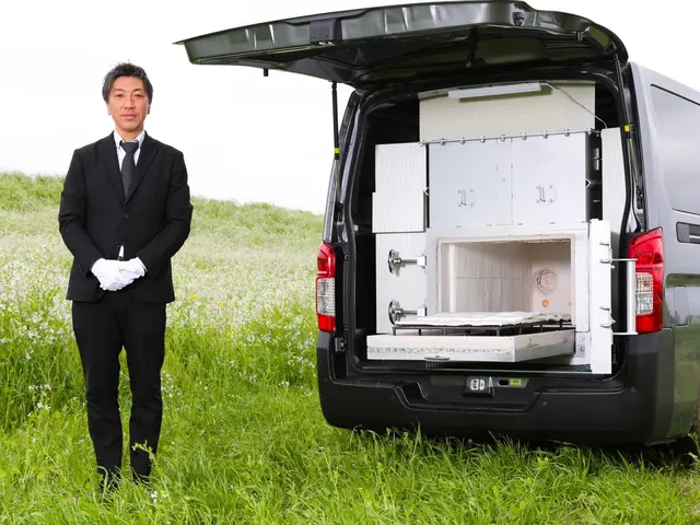 専用の火葬車で訪問し、葬儀から火葬・拾骨まで想いを込めたお見送りをお手伝いしますサービスの画像