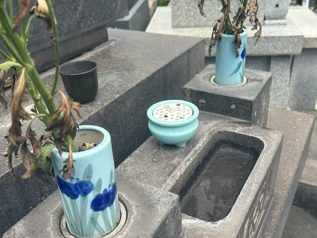 店長が直接訪問・女性スタッフ対応可！写真で作業結果報告、墓石クリーニングも対応サービスの画像