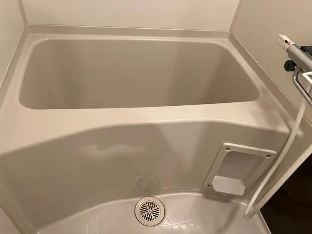 水垢徹底除去！作業前後を写真で提示◉安心の損害保険加入済サービスの画像