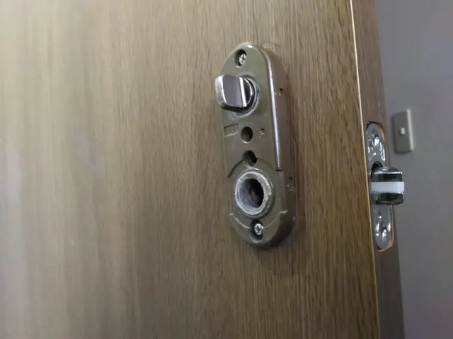【業歴15年の実績】ドアノブ、ラッチ交換、調整、再設置致します！サービスの画像