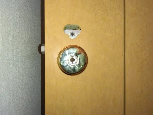 【業歴15年の実績】ドアノブ、ラッチ交換、調整、再設置致します！サービスの画像