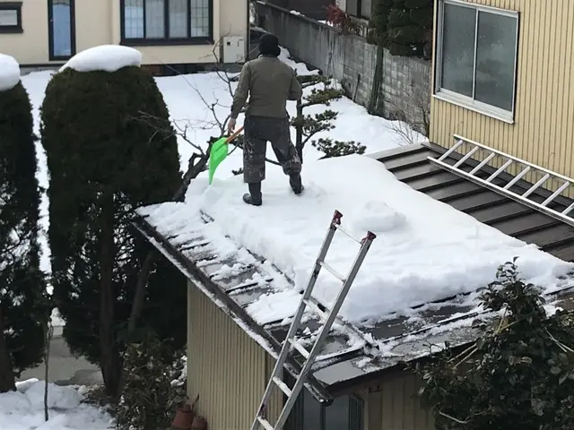 【損保加入】【除雪機持参】安全管理者＋2名作業！全て自社対応！駐車場代は当社負担サービスの画像