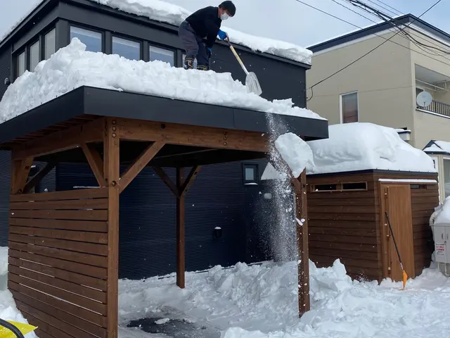 【損保加入】【除雪機持参】安全管理者＋2名作業！全て自社対応！駐車場代は当社負担サービスの画像