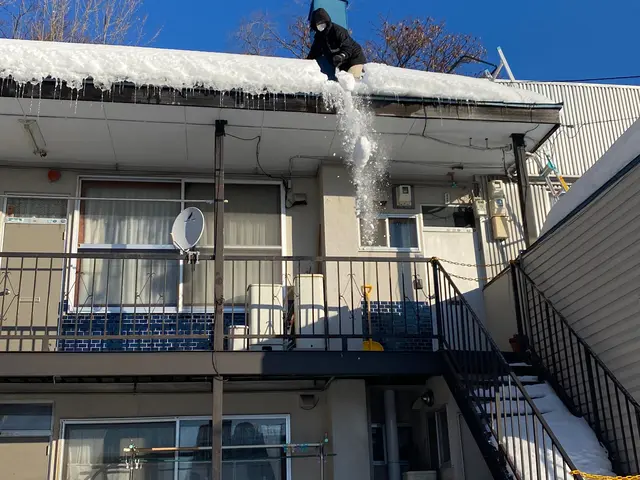 【損保加入】【除雪機持参】安全管理者＋2名作業！全て自社対応！駐車場代は当社負担サービスの画像