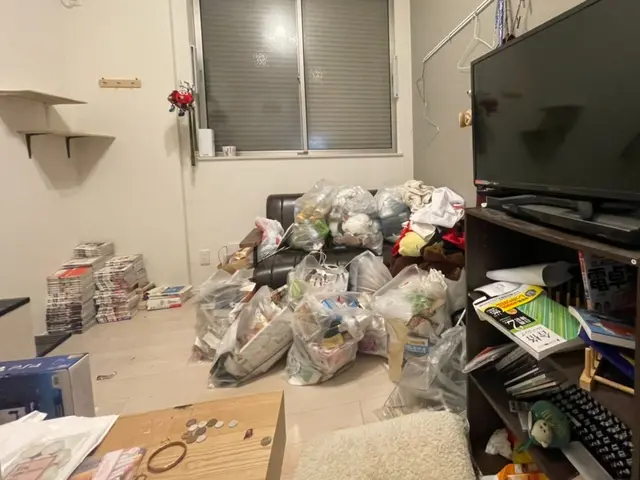 絶賛受付中。即日対応。男女２名体制。丁寧・迅速。お客様第一。サービスの画像