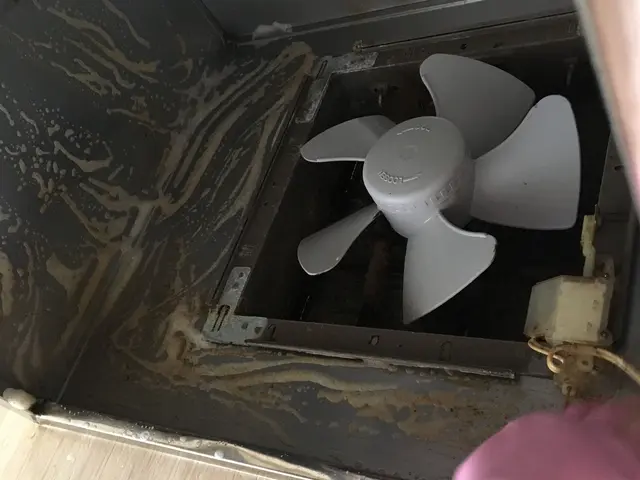 プロペラのみの清掃！換気扇清掃！油とほこりの付着を完全除去します！サービスの画像