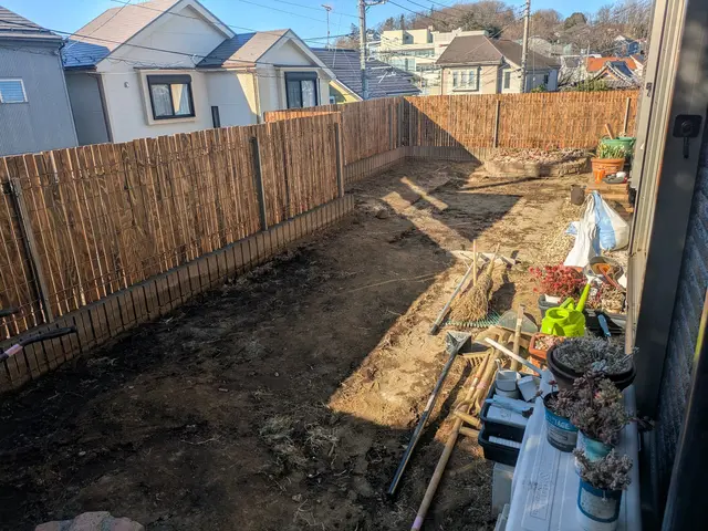 【業歴10年の実績】人工芝、古い芝生剥がし、承っております。サービスの画像