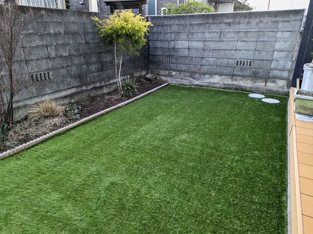 【業歴10年の実績】人工芝、古い芝生剥がし、承っております。サービスの画像