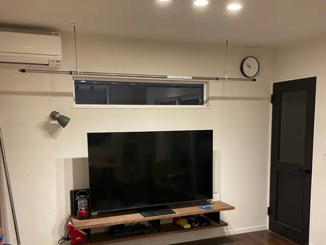 お部屋も廊下も室内干しが出来るようになります♬洗面所に一本付けもオススメです☆サービスの画像