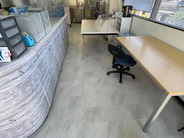 【予約はお早めに！】今年もあと4ヶ月！？年内にクロスの張替えいかがですか？サービスの画像