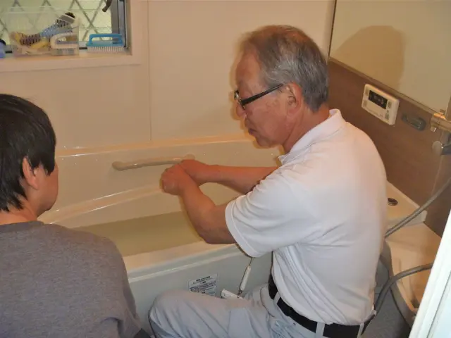 ガス給湯器【風呂釜洗浄専門】 肌に優しい洗剤を使用するので 乳幼児でも入浴可能サービスの画像