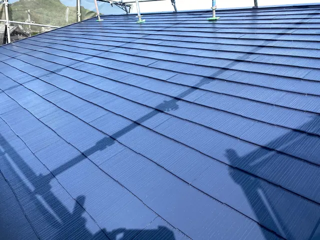 屋根塗装もお任せください！サービスの画像