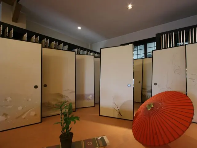 《西播磨地域で施工実績 10万枚超》100%自社対応！経験豊富な職人が揃ってますサービスの画像