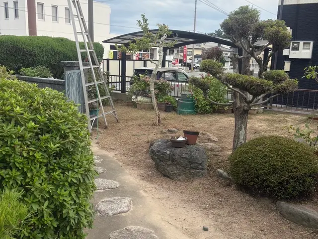 【草刈りの時期です！】『エコオールマイト』にお任せを！サービスの画像