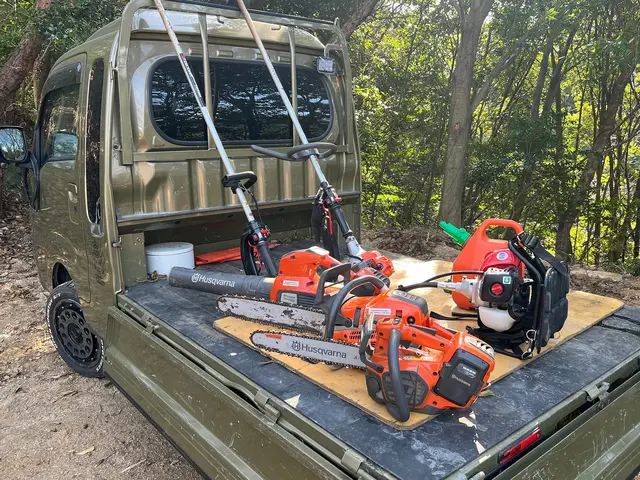 専用重機完備！店長直接対応で山の開拓からお庭まで対応可能な伐採・土地整備サービスの画像