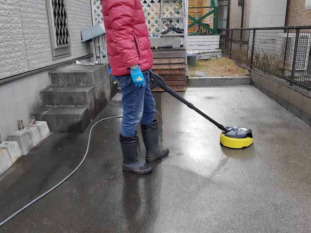 駐車場は洗うだけで、家の雰囲気も明るくなります。サービスの画像