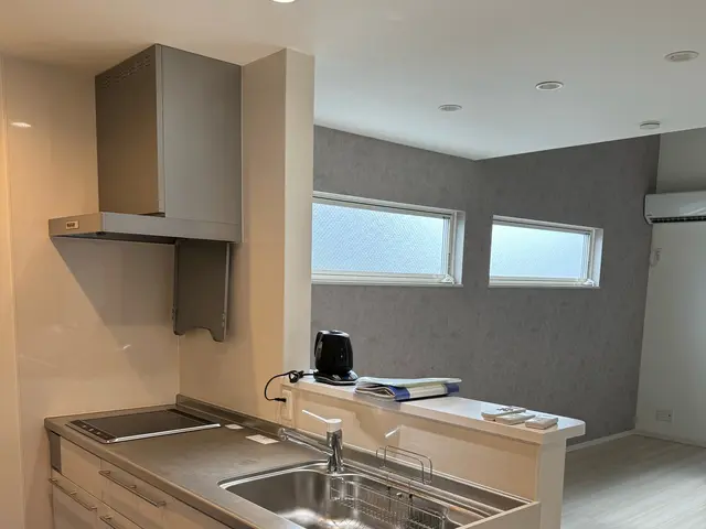 換気扇周りの油汚れや埃など、スッキリ落とします！サービスの画像