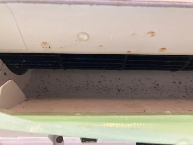 エアコン工事もできるプロが徹底洗浄いたします！【風量計】と【温度センサー】で点検サービスの画像