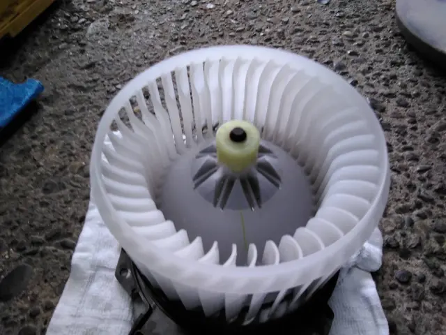 【車内の嫌な臭いを即解決】快適空間を提供！親切丁寧に対応します。【提携店対応】サービスの画像