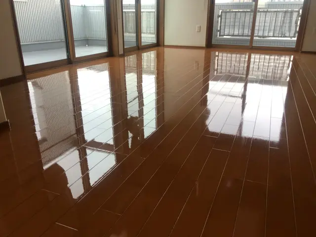 くらま歴9年の本物です♫ 床洗浄／剥離洗浄＋10年耐久コーティングサービスの画像