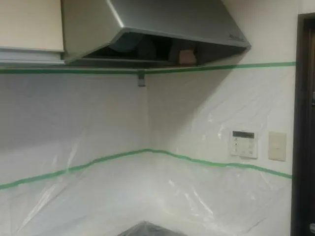 分解洗浄でよごれスッキリ！レンジフードクリーニングサービスの画像