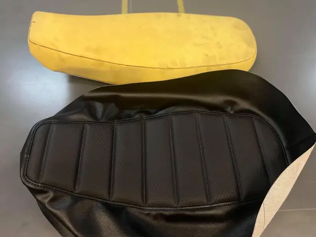 バイクシート張替え、カバー製作等。一人乗りは1台2人乗りは2台を選択してくださいサービスの画像