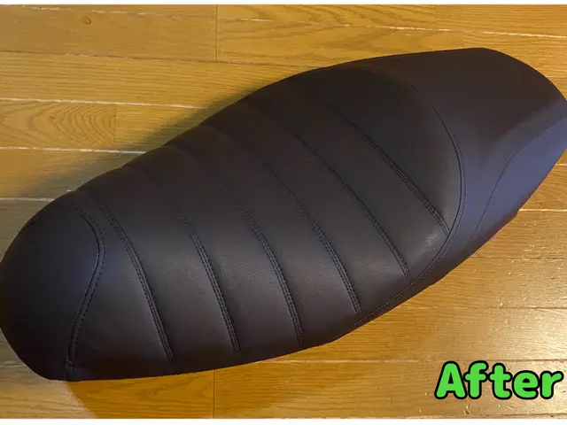 バイクシート張替え、カバー製作等。一人乗りは1台2人乗りは2台を選択してくださいサービスの画像
